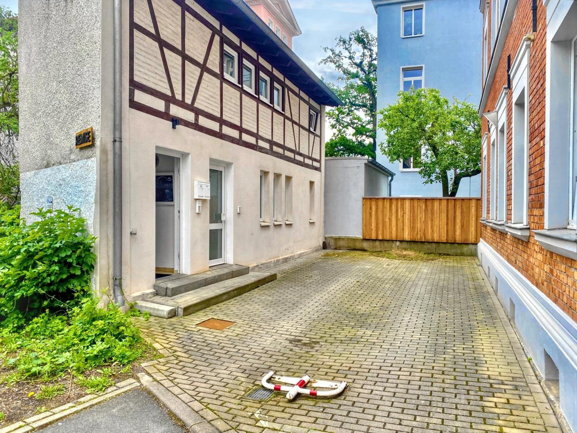 Die Remise Mit Kostenlosem Parkplatz Direkt Vor Der Tuer แอร์ฟวร์ท ภายนอก รูปภาพ